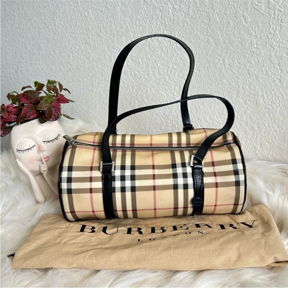 👜💖Authentic BURBERRY BAREL bag. Excellent condition! Dust bag included!